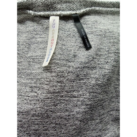 You Are‎ Not Alone Womens Medium Gray Top Embroidery Knit Crop - Picture 11 of 11